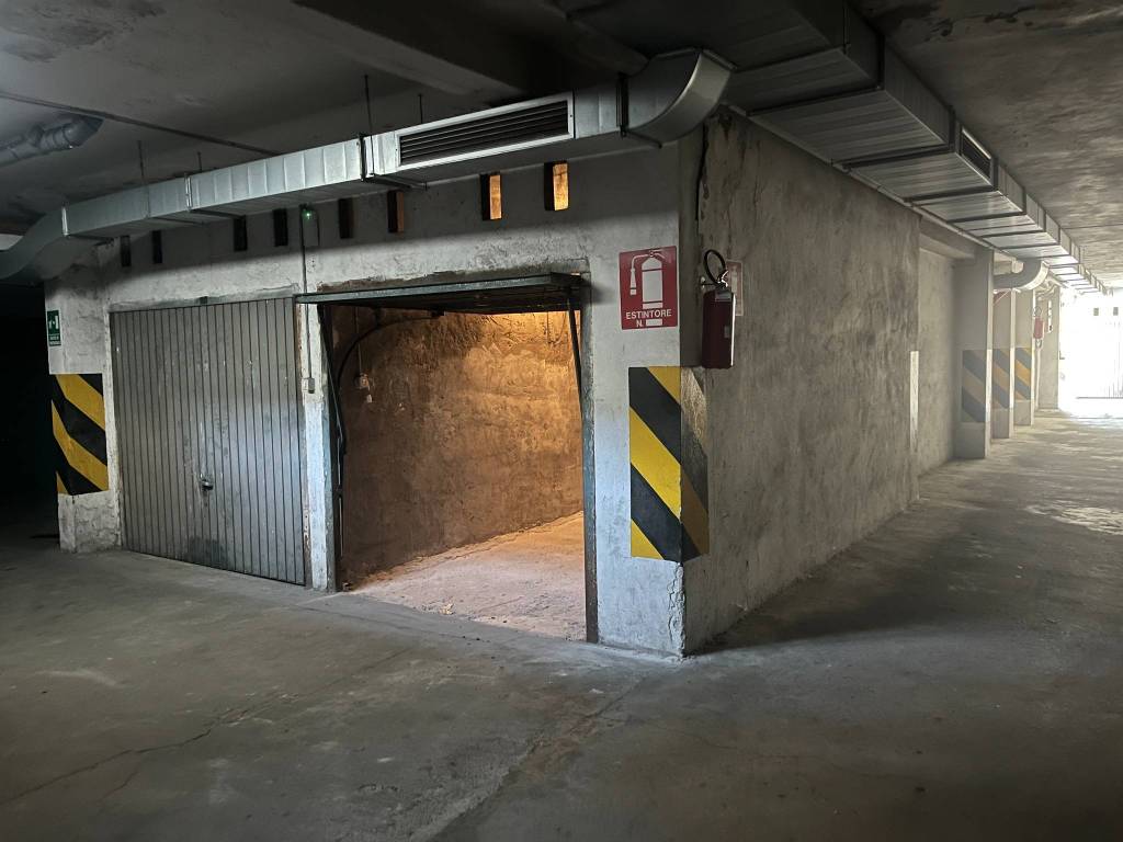 Box / garage a Verona in Via Bassa, 3 - Foto 2