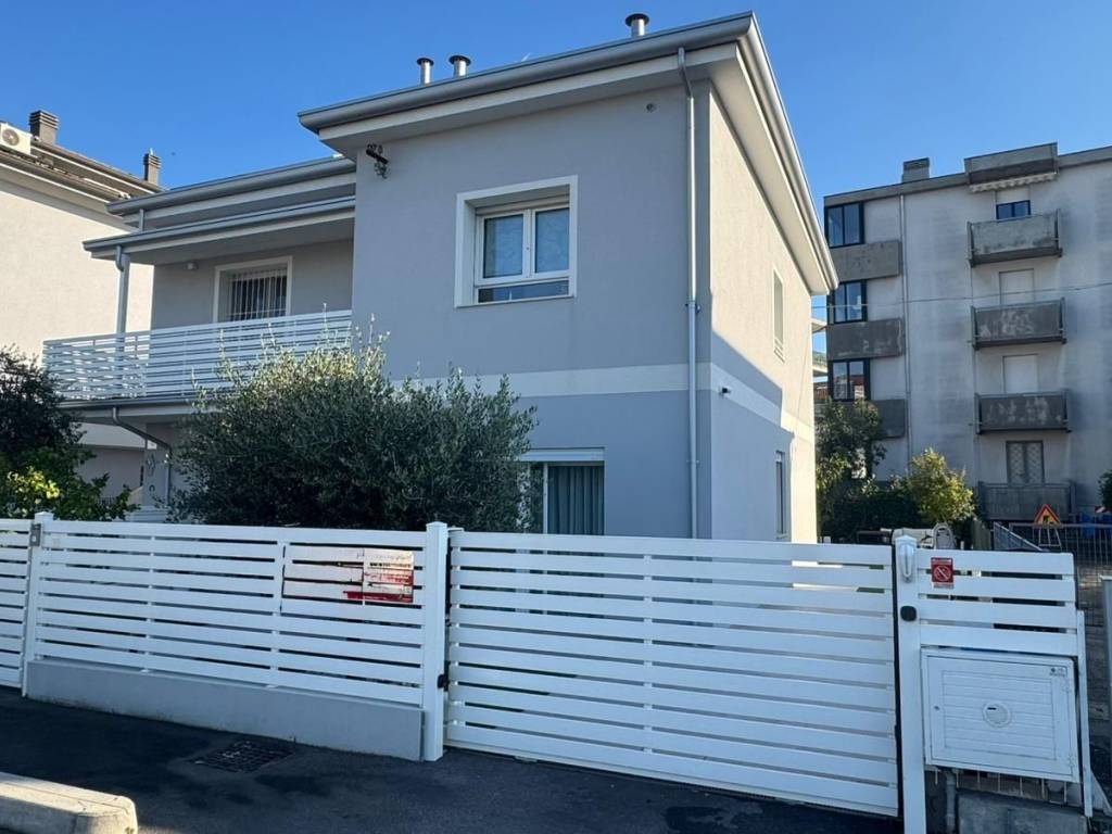 Villa a Rimini in Via Paolo Marconi - Foto 5