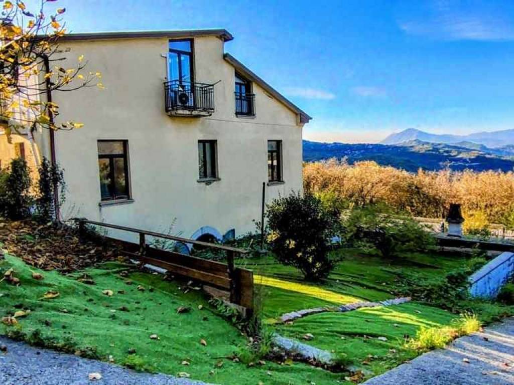 Rustico / casale a Capriglia irpina in Strada Statale dei Due Principati Tratto 2 - Foto 2