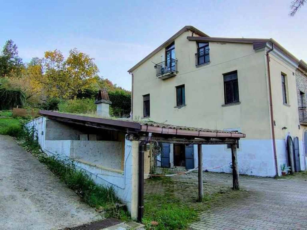 Rustico / casale a Capriglia irpina in Strada Statale dei Due Principati Tratto 2 - Foto 3