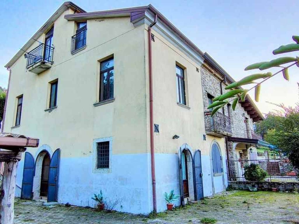 Rustico / casale a Capriglia irpina in Strada Statale dei Due Principati Tratto 2 - Foto 4