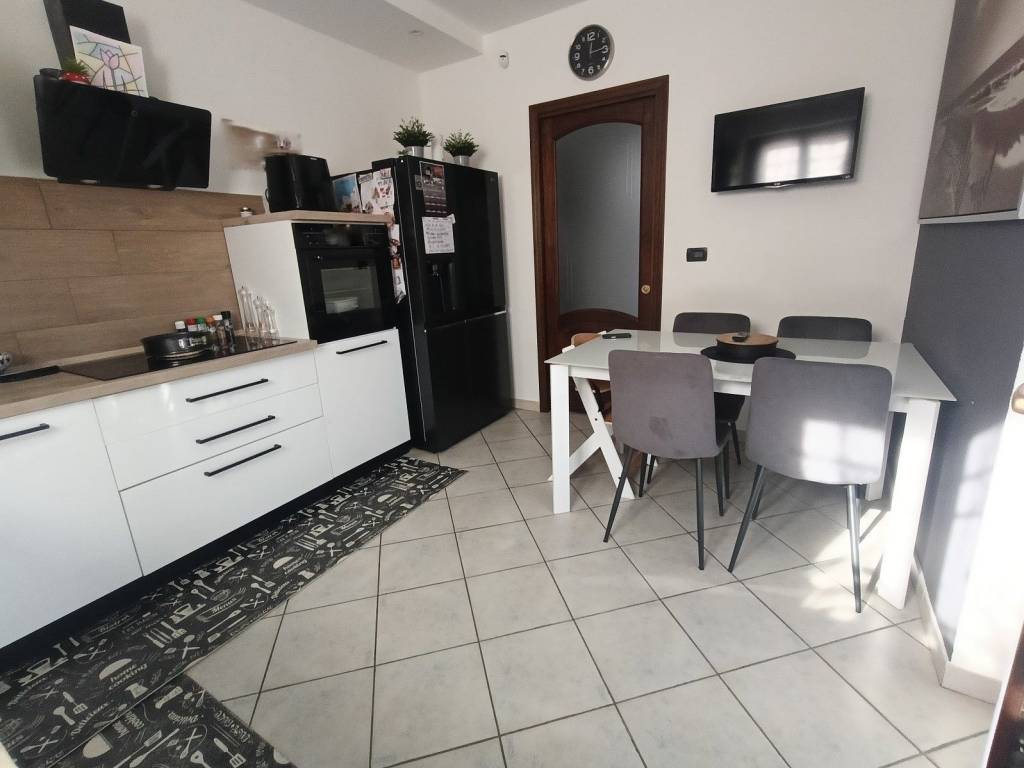 Appartamento a Piossasco in Via San Bernardo - Foto 5