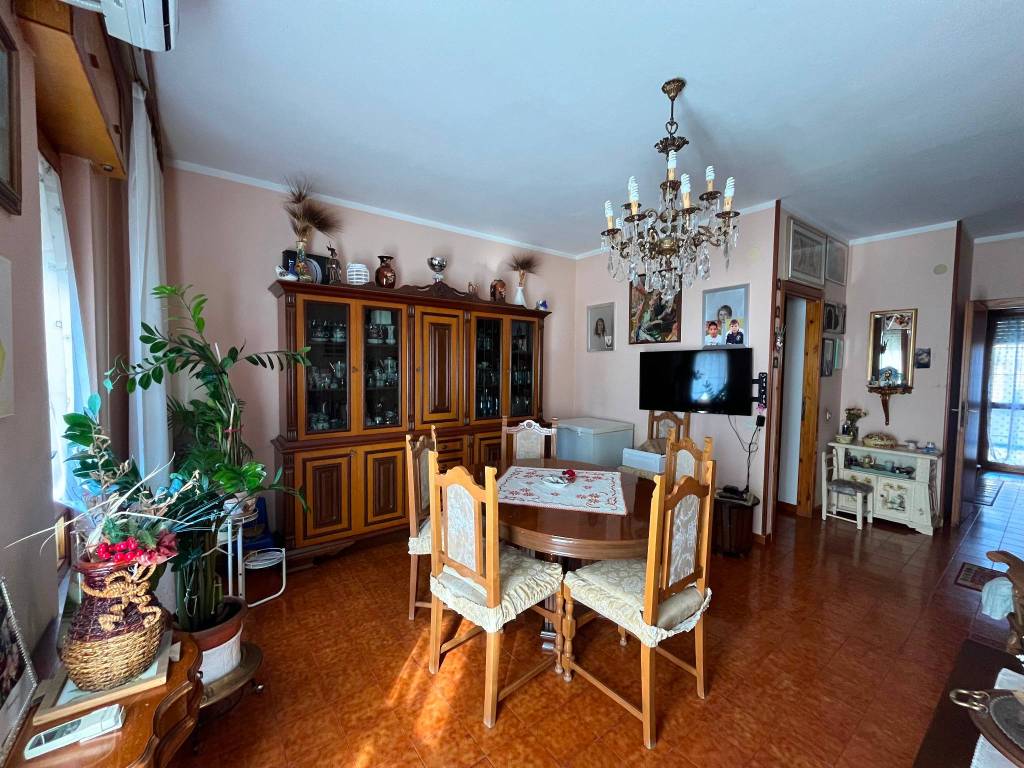 Appartamento a Isili in Via Ugo Foscolo - Foto 3