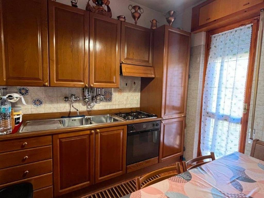 Appartamento a Isili in Via Ugo Foscolo - Foto 4