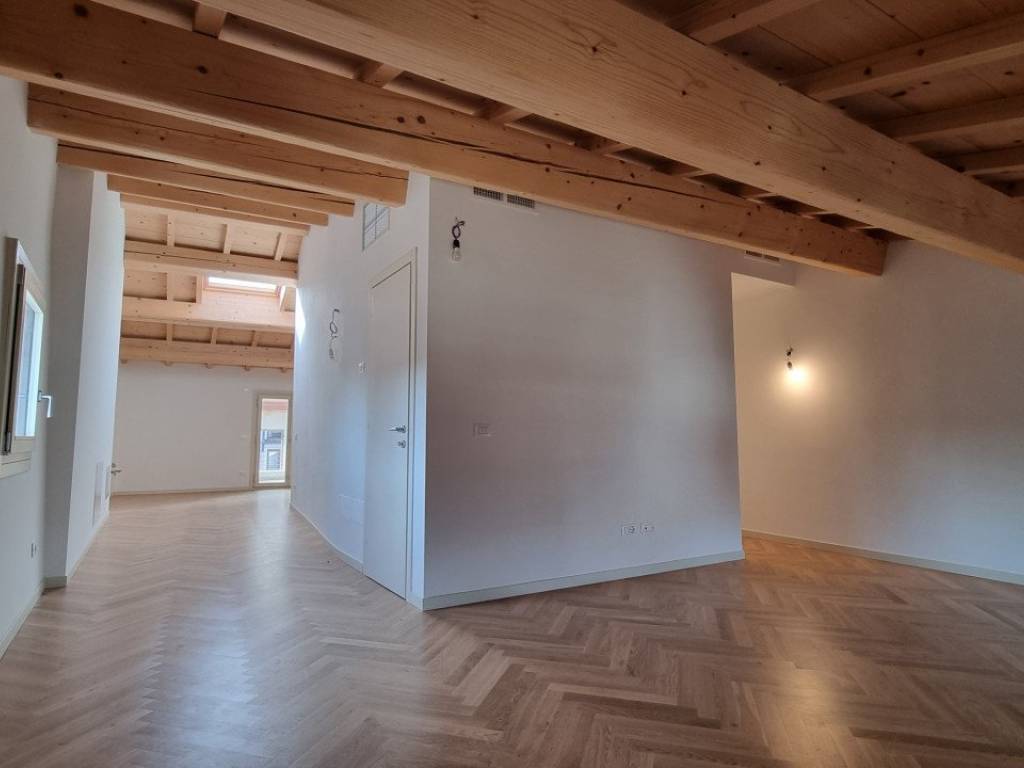 Attico / mansarda a Vicenza in Contrà Oratorio dei Servi Vicenza - Foto 2