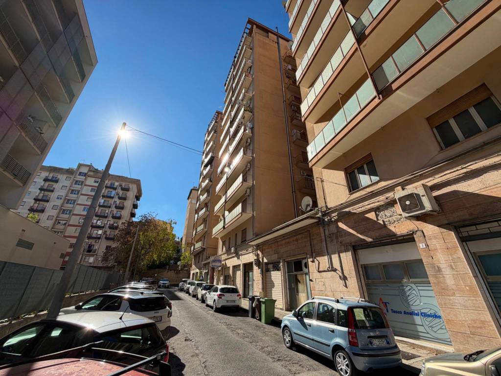 Appartamento a Caltanissetta in Via Sardegna, 17 - Foto 2