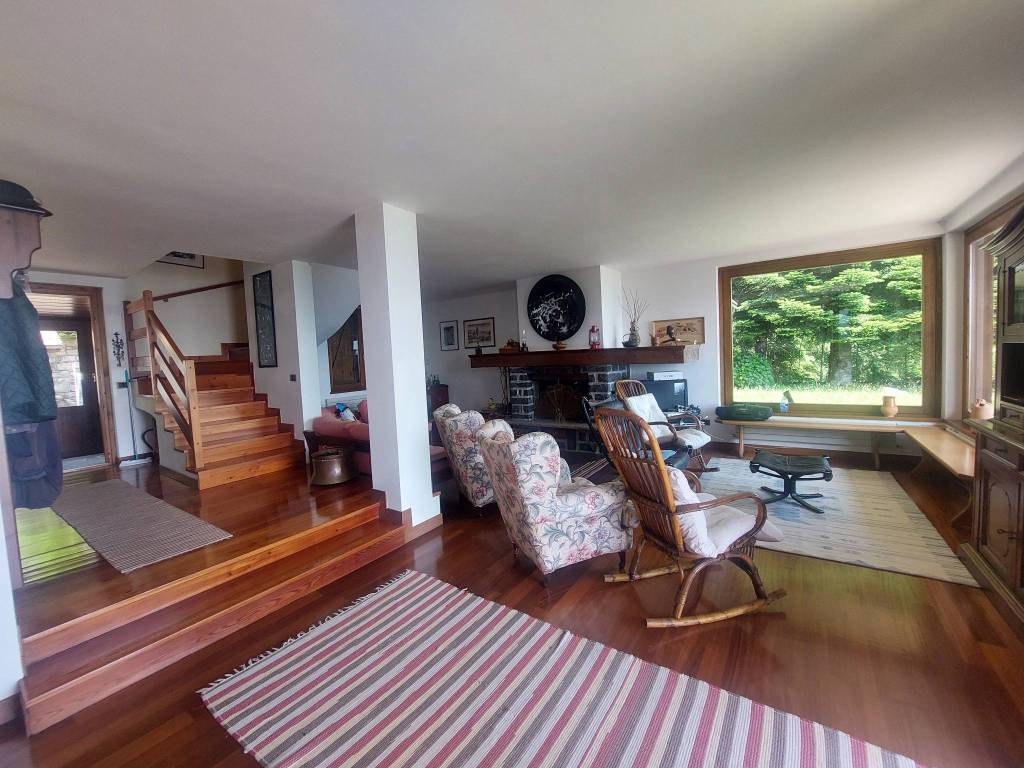 Villa a Pigra in Via Campo Sportivo, 66 - Foto 5