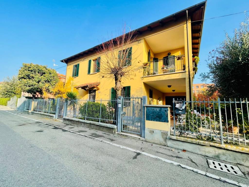 Appartamento a Bologna in Via del Triumvirato, 121 - Foto 2