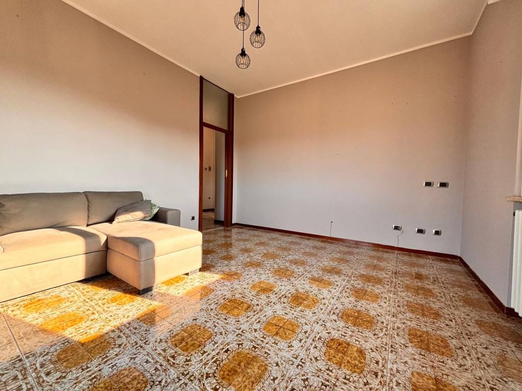 Appartamento a Borgo san giovanni in Via Aldo Moro, 13 - Foto 2