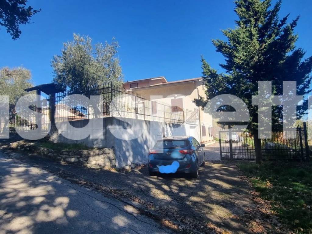 Casa indipendente a Montemarano in Via Acquavivola - Foto 2