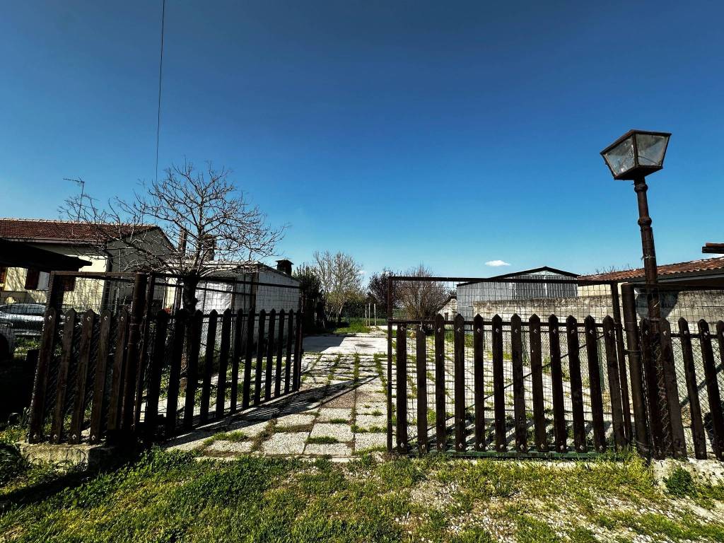 Appartamento a Ferrara in Via Spinazzino, 36 - Foto 2