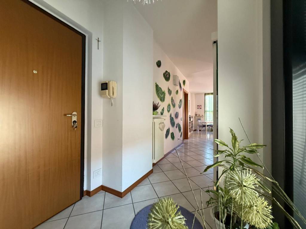 Appartamento a Cantù in Via Malchi, 11 - Foto 2