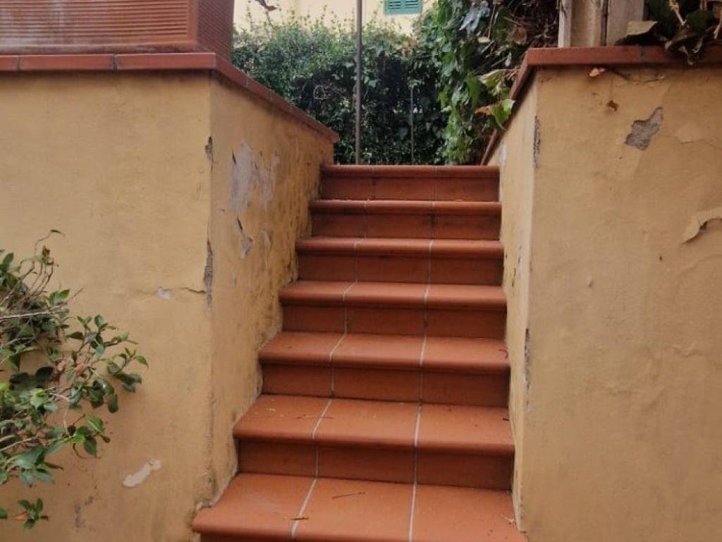 Casa indipendente a Prato in Via Firenze - Foto 2