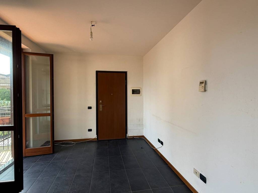 Appartamento a Lurate caccivio in Via Sinigaglia - Foto 4