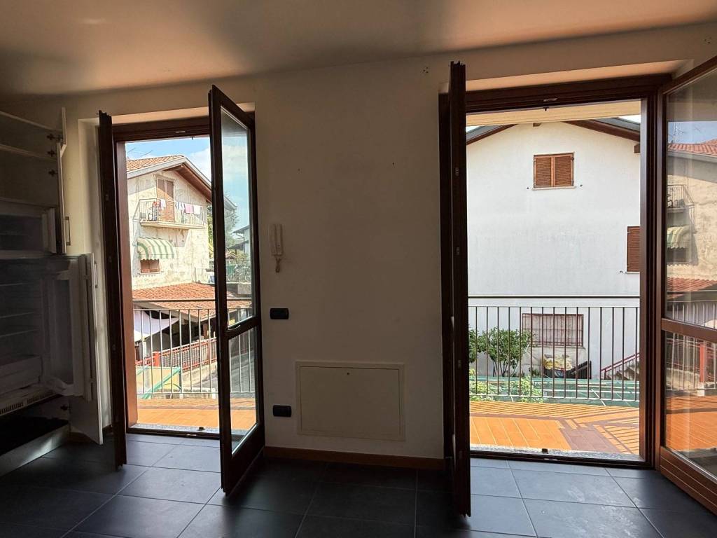 Appartamento a Lurate caccivio in Via Sinigaglia - Foto 5