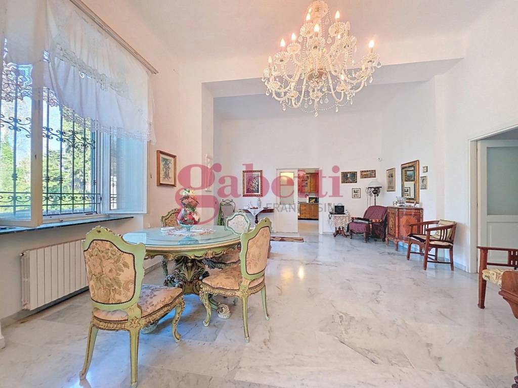 Villa a San giuliano terme in Strada Reg. dell'Abetone e del Brennero - Foto 2