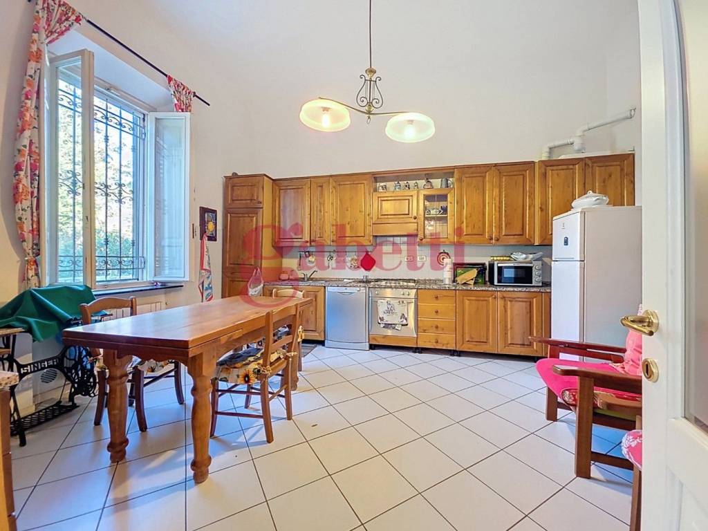 Villa a San giuliano terme in Strada Reg. dell'Abetone e del Brennero - Foto 5