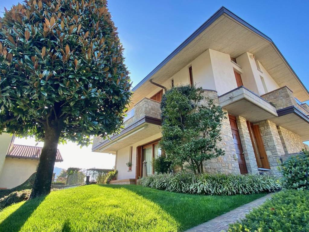 Villa a Cisano bergamasco in VIA SANTA CATERINA DA SIENA, 1 - Foto 2