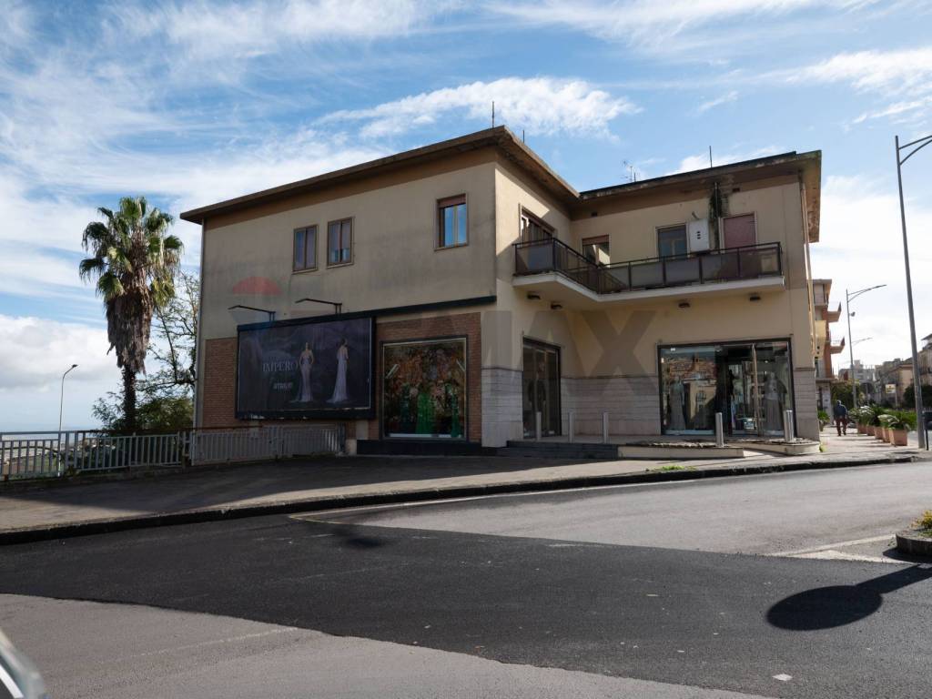 Appartamento a Caltagirone in Via Roma, 321 - Foto 2
