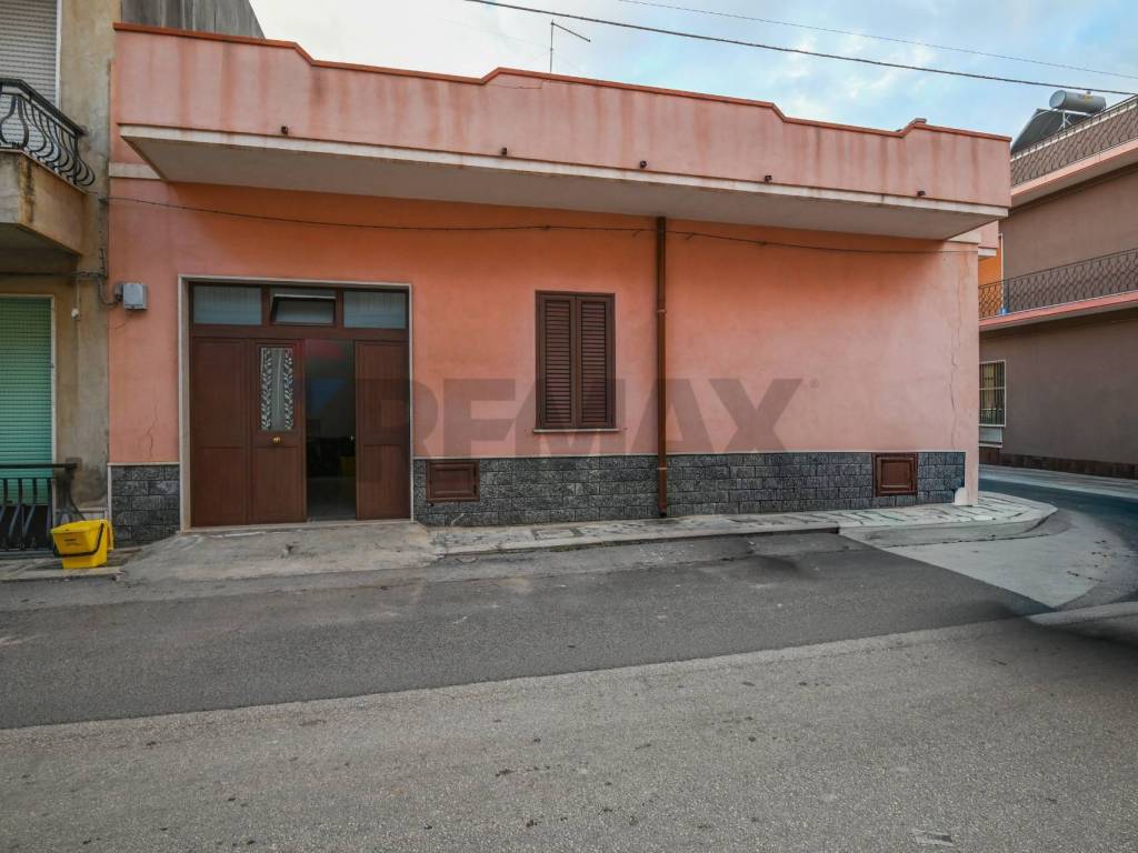 Casa indipendente a Pachino in Via De Gasperi, 65 - Foto 2