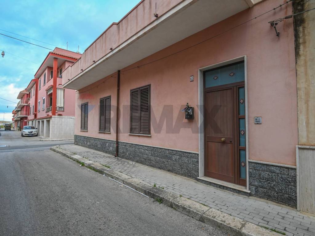 Casa indipendente a Pachino in Via De Gasperi, 65 - Foto 3