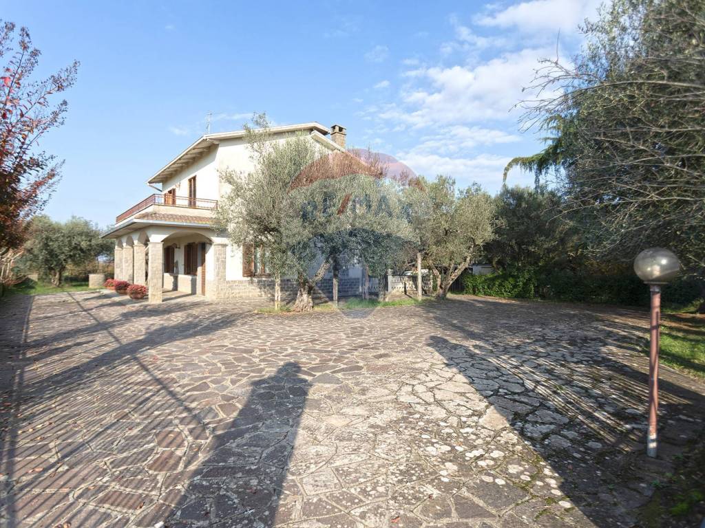 Villa a Viterbo in Strada Teverina, 29 - Foto 2
