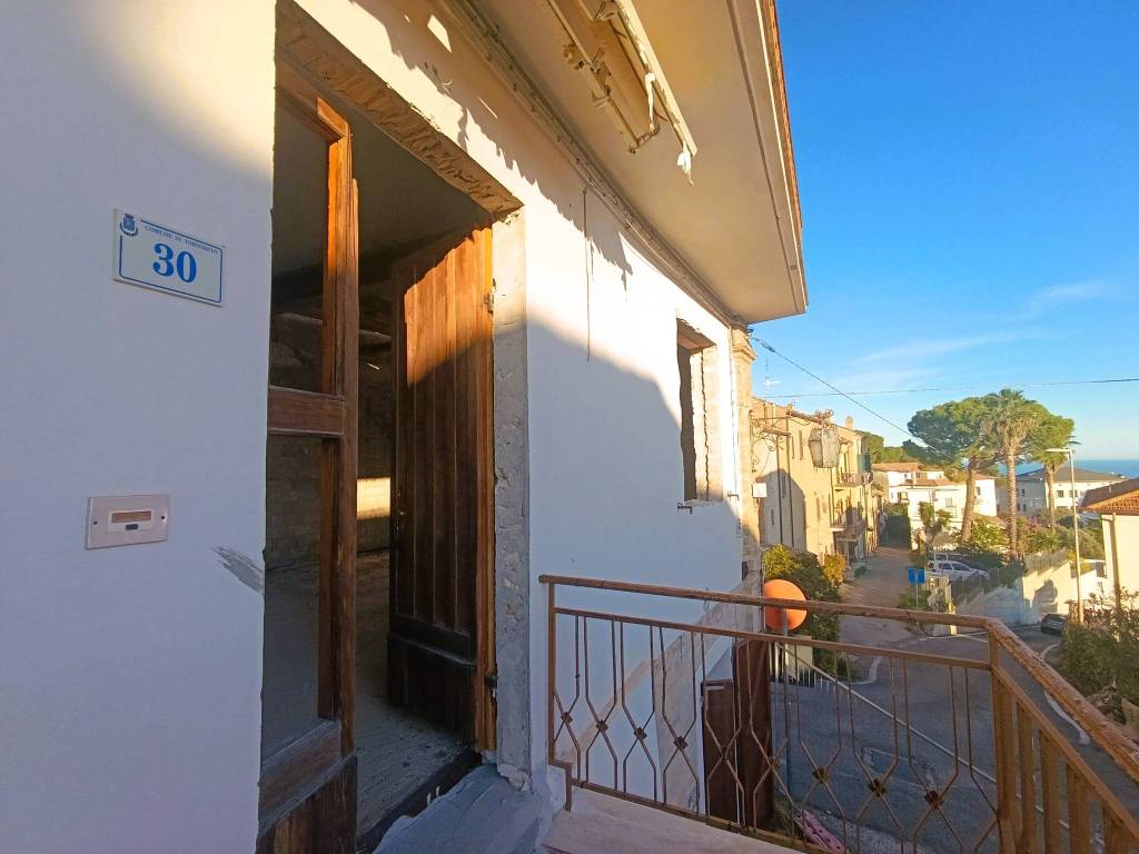 Casa indipendente a Tortoreto in Via Sotto La Porta - Foto 2