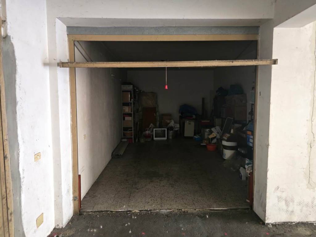 Box / garage a Aci castello in via san gregorio, 77 - Foto 3