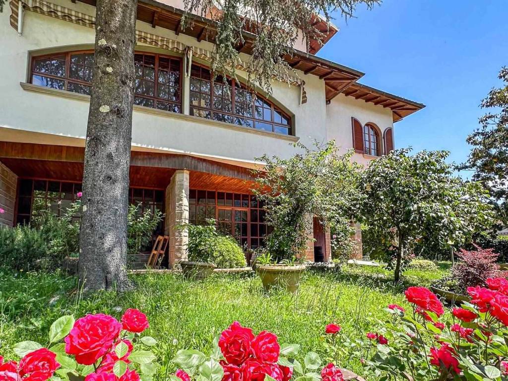 Villa a Barga in Via della Repubblica, 32 - Foto 3