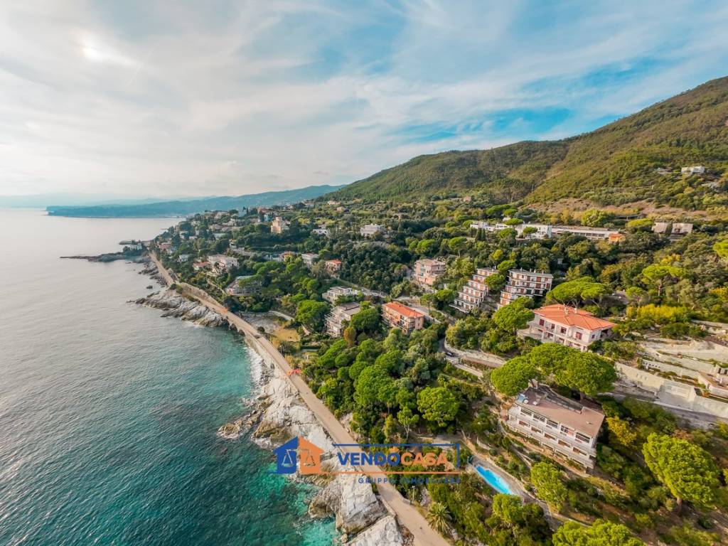 Appartamento a Varazze in Via Helvetia, 27 - Foto 3