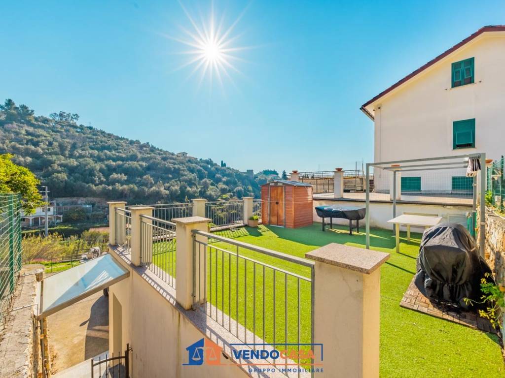 Villa a Spotorno in Via dei Sugheri - Foto 2