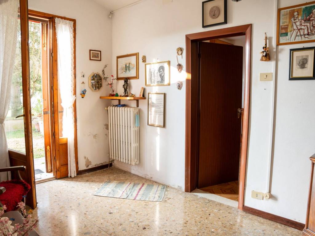 Villa a Cento in Via Correggio, 95 - Foto 5