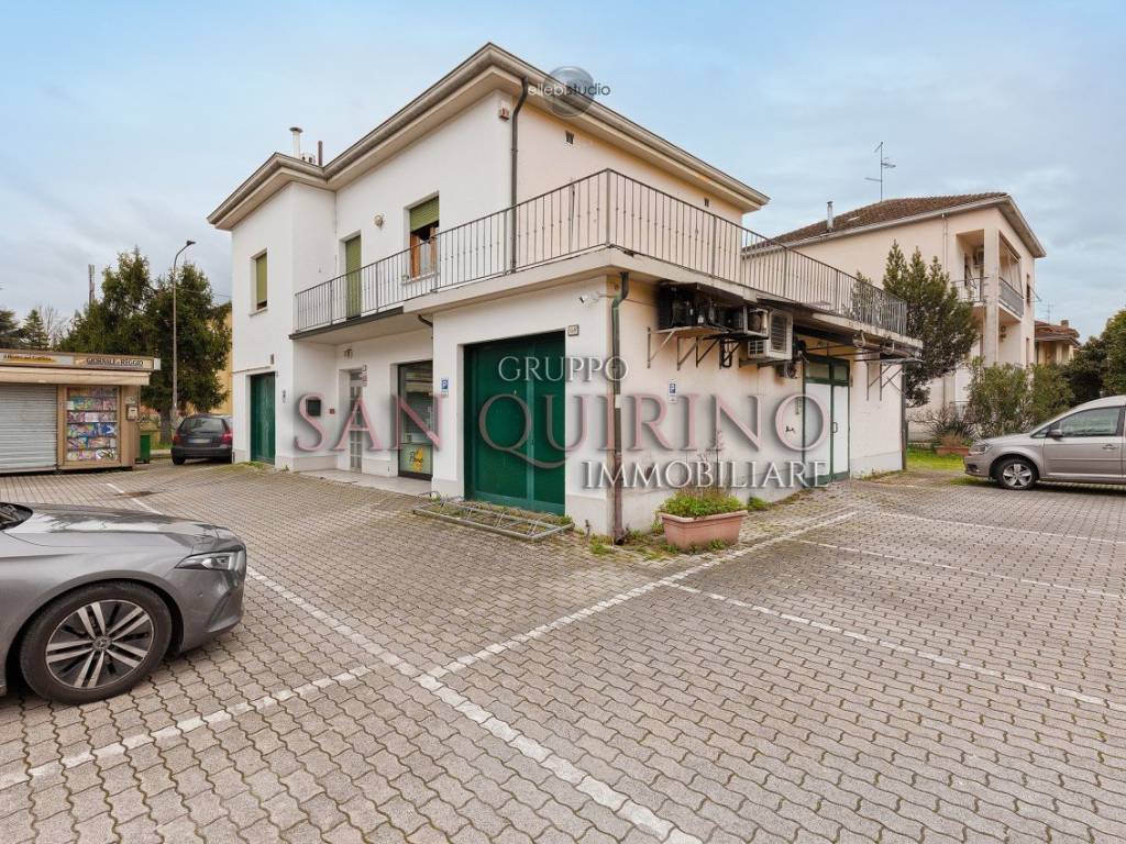 Villa a Correggio in Viale vittorio saltini, 68 - Foto 2