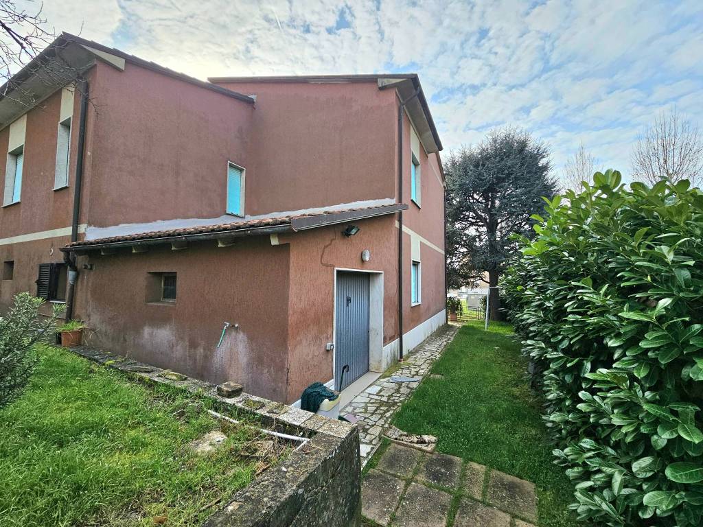 Villa a Sinalunga in Via Don Giovanni Minzoni, 25 - Foto 2