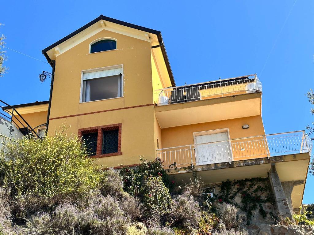 Villa a Ventimiglia in Via delle Ginestre - Foto 2