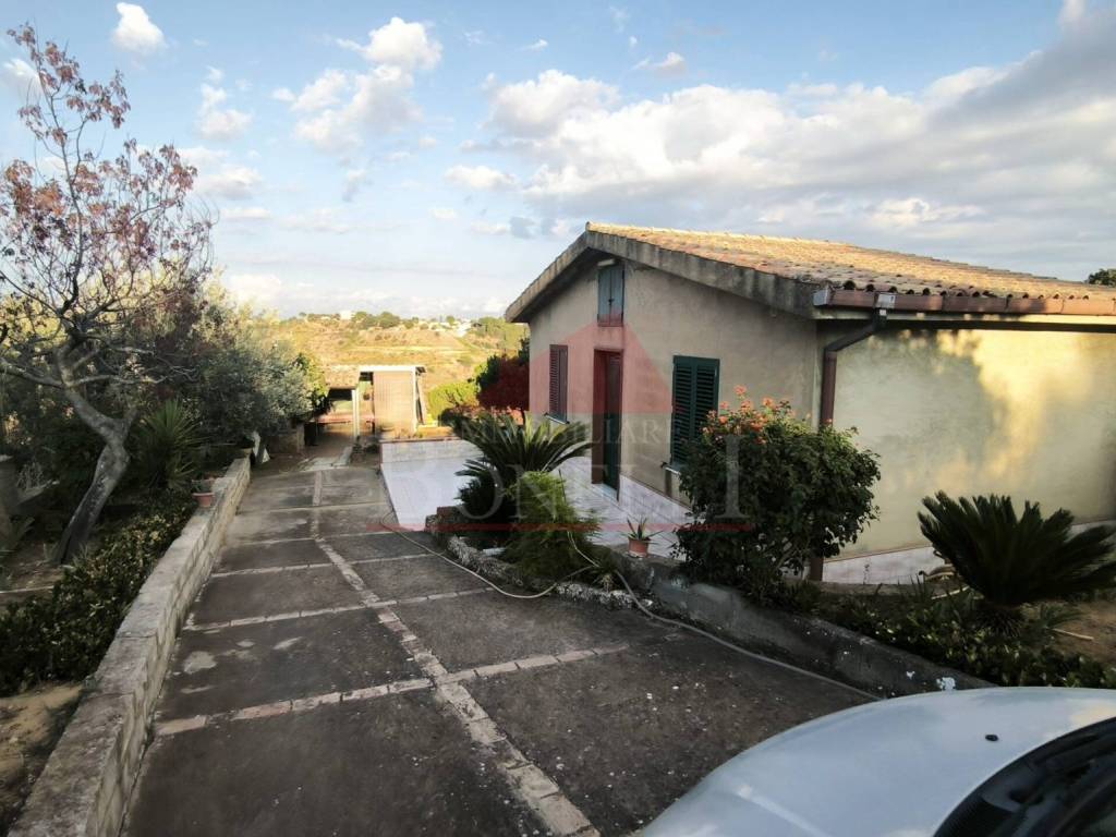 Villa a Caltagirone in Via Balatazze - Foto 2