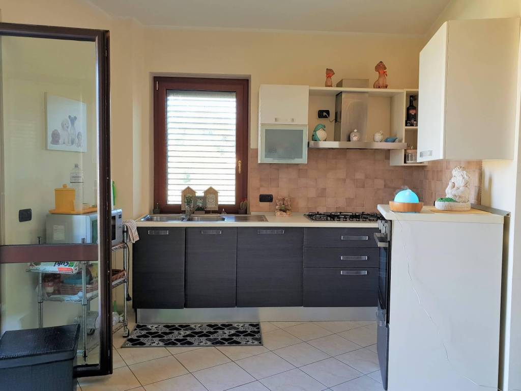 Appartamento a Catanzaro in Viale Crotone, 144 - Foto 2