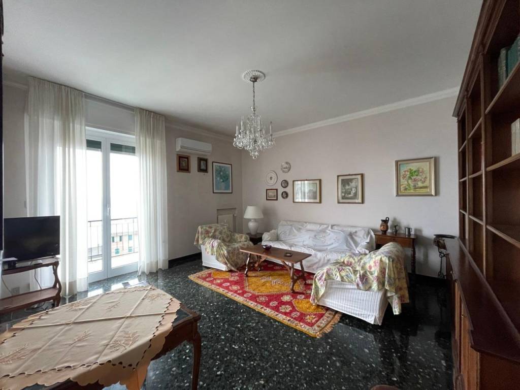 Appartamento a Genova in Via Murcarolo - Foto 4