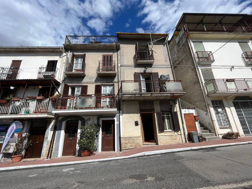 Casa indipendente a Borgorose in Via Roma - Foto 2