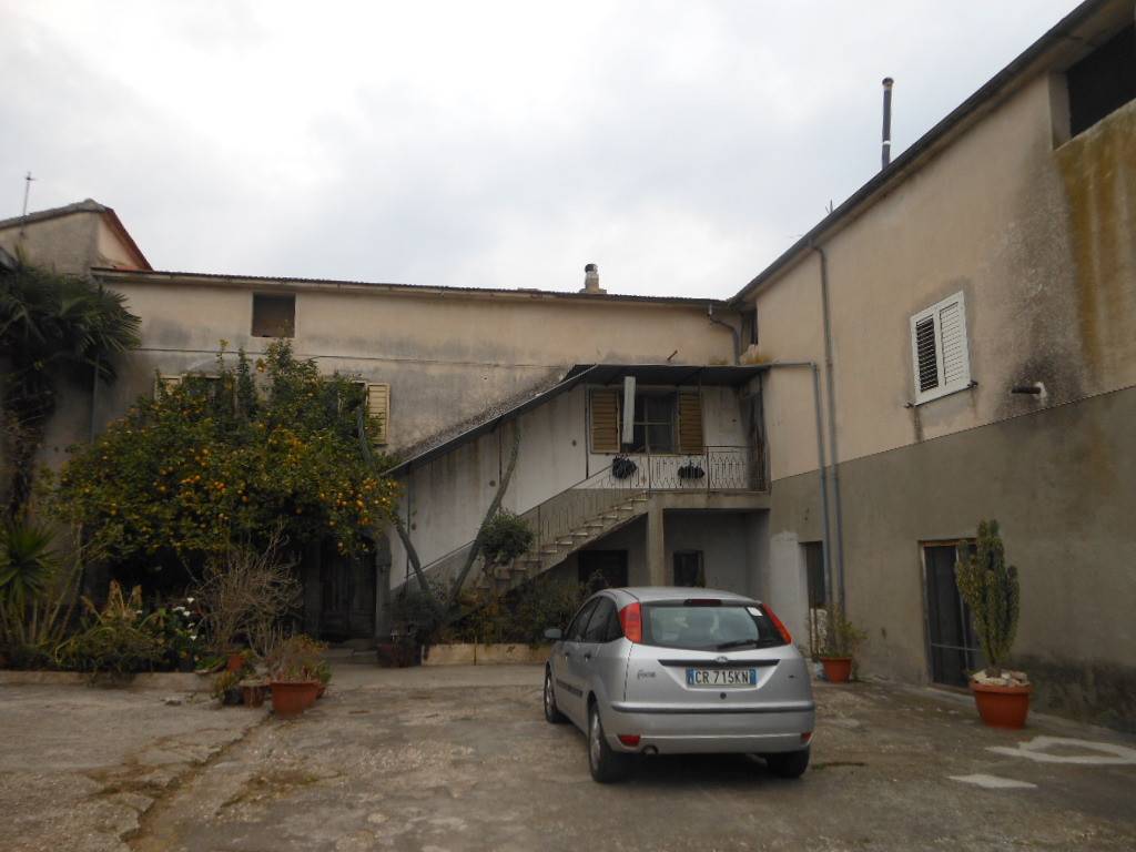Casa indipendente a Sesto campano in STRADA STATALE 85 - Foto 2