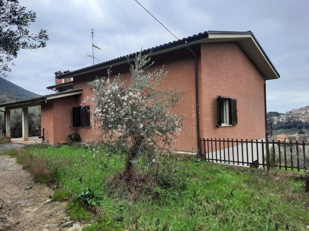 Villa a Casperia in Via Guglielmo Marconi - Foto 2