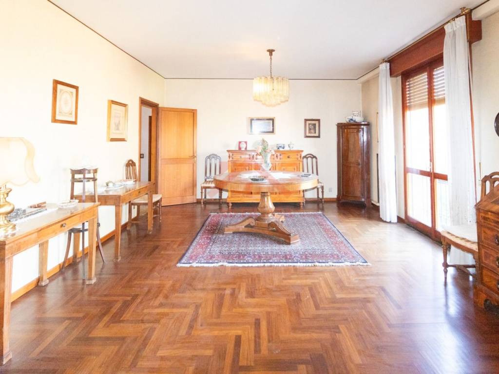 Appartamento a Carpi in Via Giuseppe Mazzini Carpi MO Italia , - Foto 4