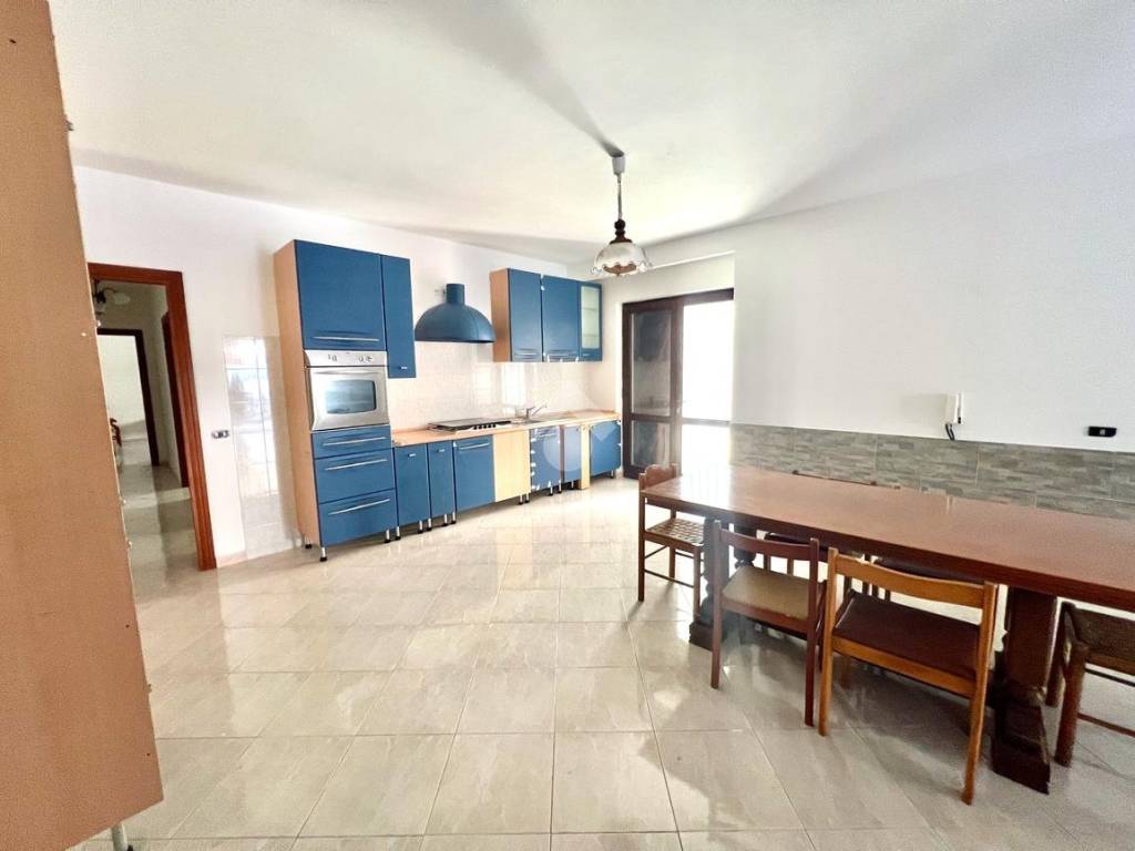 Appartamento a Iglesias in Via Roberto Cattaneo, 15 - Foto 3