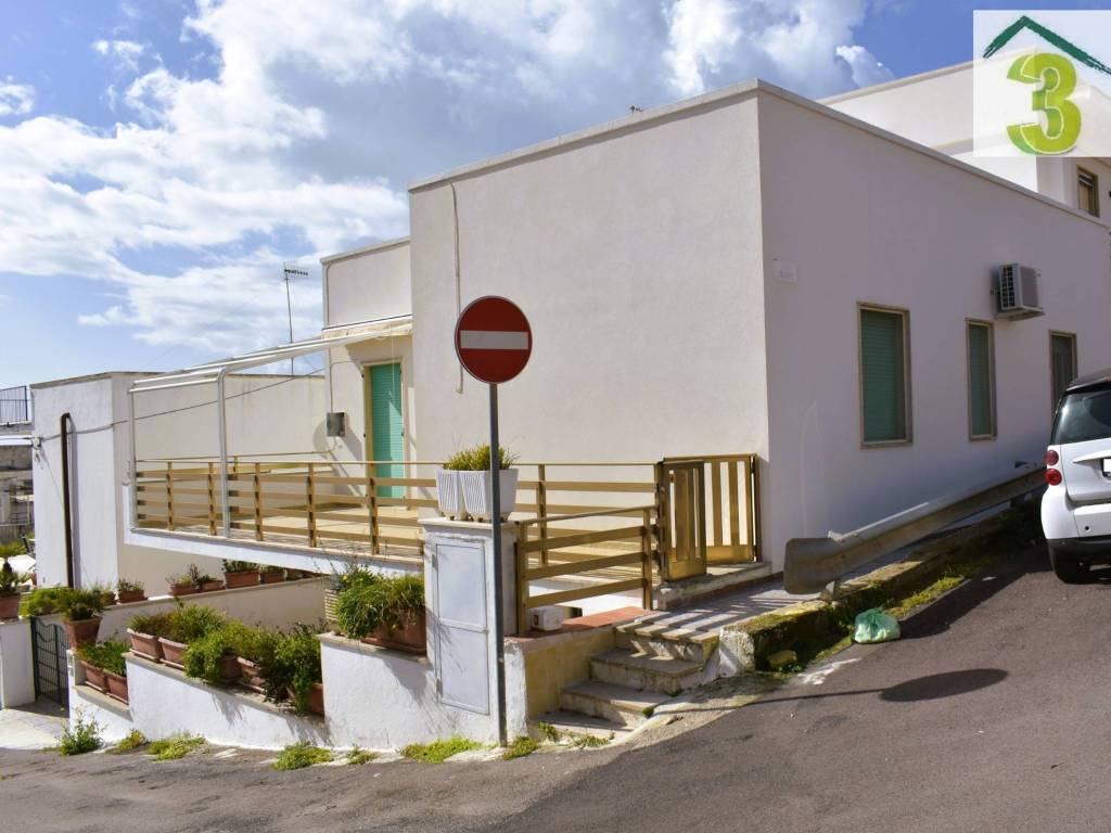 Appartamento a Santa cesarea terme in Via Arno - Foto 2