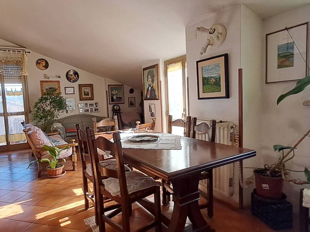 Appartamento a Todi in Strada Provinciale di Todi - Foto 3