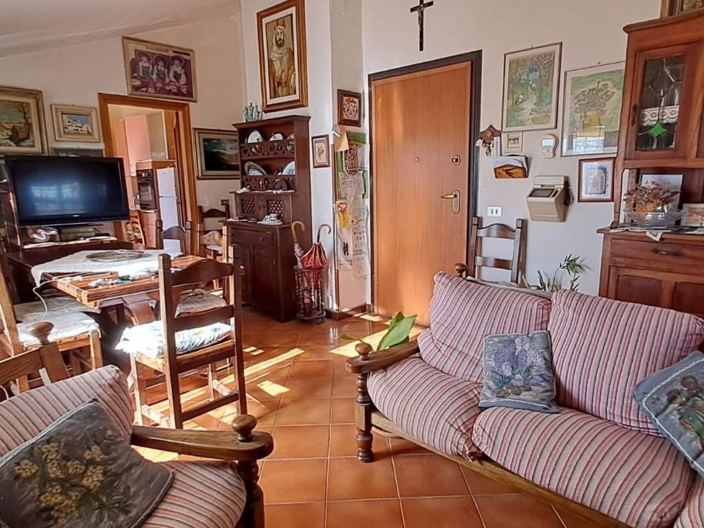 Appartamento a Todi in Strada Provinciale di Todi - Foto 4