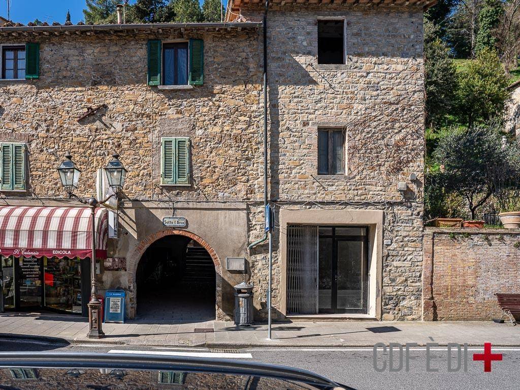 Appartamento a Castelnuovo di val di cecina in Vicolo Sotto l'Arco - Foto 3