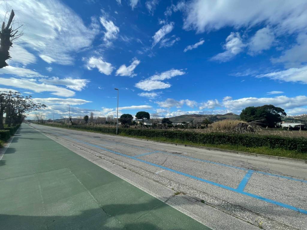 Terreno a Martinsicuro in Lungomare Europa - Foto 3