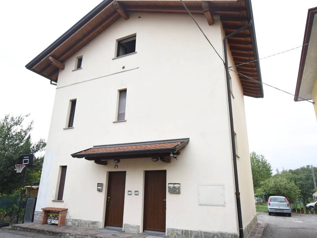 Appartamento a Osnago in Via per Ronco - Foto 2