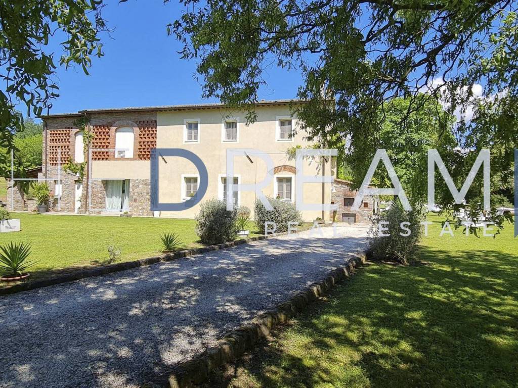 Rustico / casale a Lucca in Via delle Nubache - Foto 2